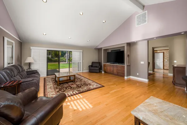 $3,595,000 | 329 Vereda Del Ciervo, Goleta, CA 93117