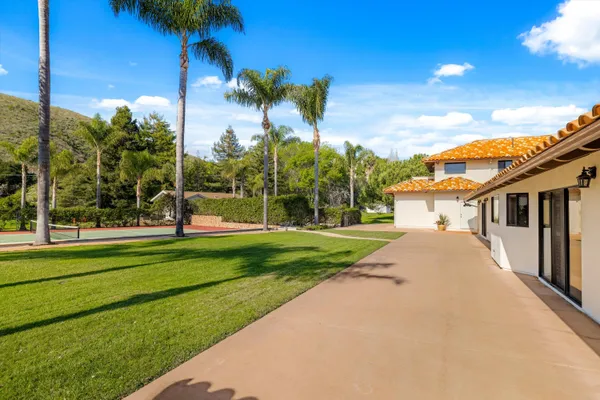 $3,595,000 | 329 Vereda Del Ciervo, Goleta, CA 93117