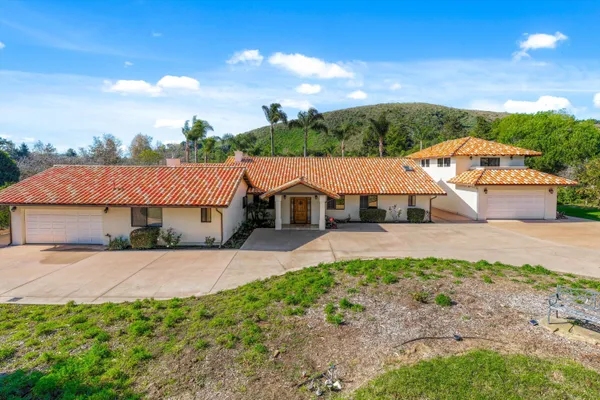 $3,595,000 | 329 Vereda Del Ciervo, Goleta, CA 93117