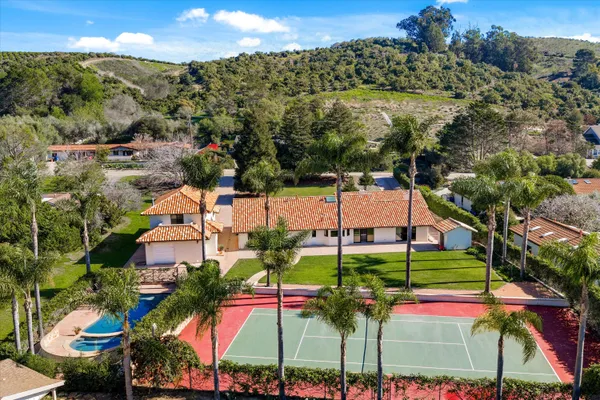 $3,595,000 | 329 Vereda Del Ciervo, Goleta, CA 93117
