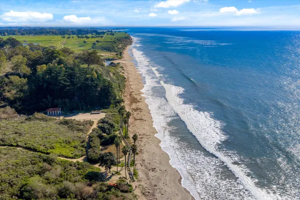 $3,595,000 | 329 Vereda Del Ciervo, Goleta, CA 93117