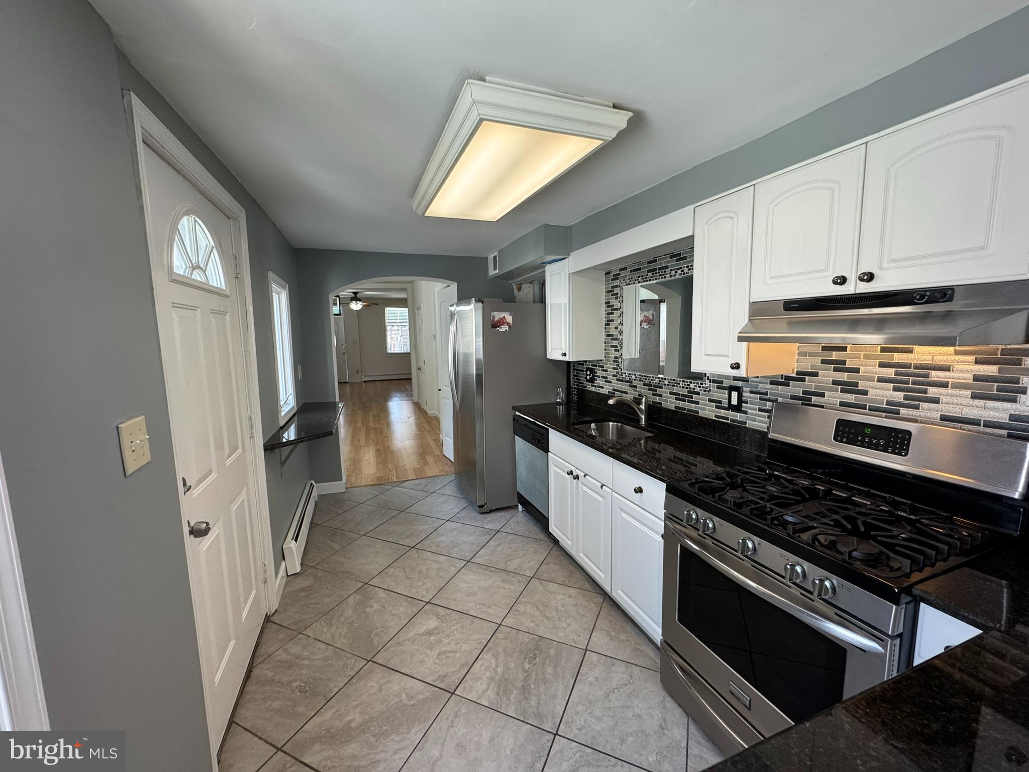 1008 Stiles Street Baltimore, MD 21202 - Photo 16 of 49 Kitchen