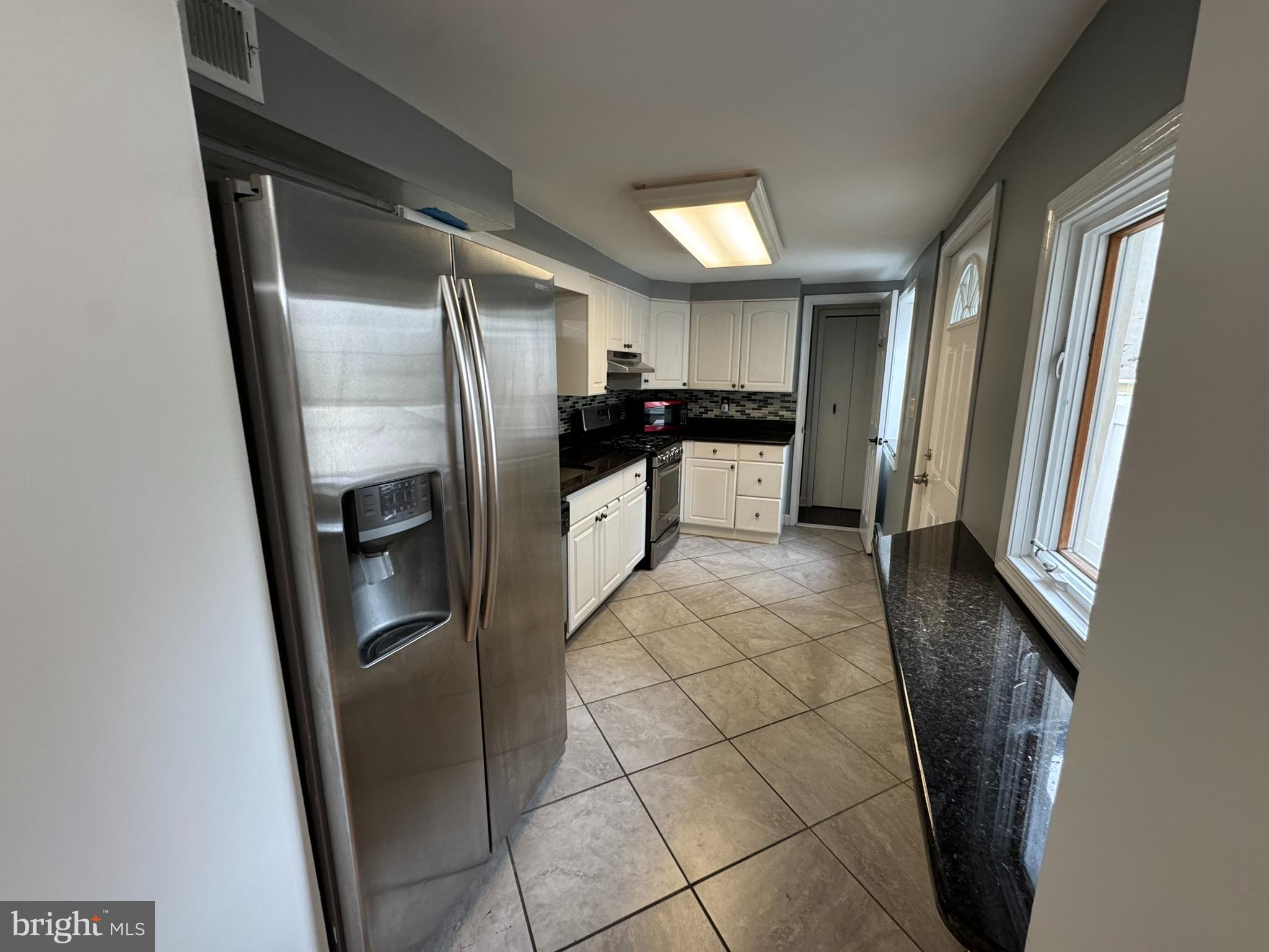 1008 Stiles Street Baltimore, MD 21202 - Photo 21 of 49 Kitchen