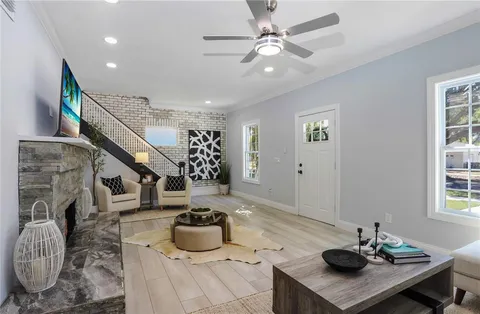 $670,000 | 1960 McKinley Street, Clearwater, FL 33765