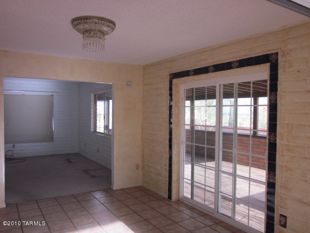 4301 West Drexel Road Tucson, AZ 85746 - Photo 4 of 12