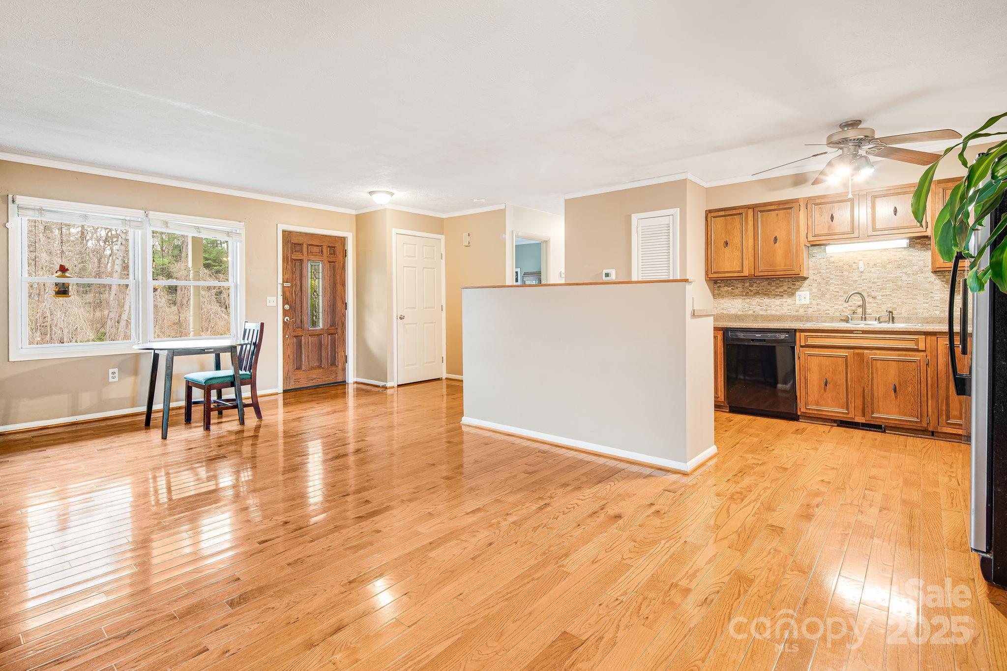 413 Morgan Road Candler, NC 28715 - Photo 8 of 31 Gallery Image 8