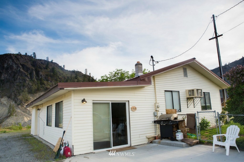 132 Apple Acres Road Chelan, WA 98816 - Photo 4 of 15 Gallery Image 4