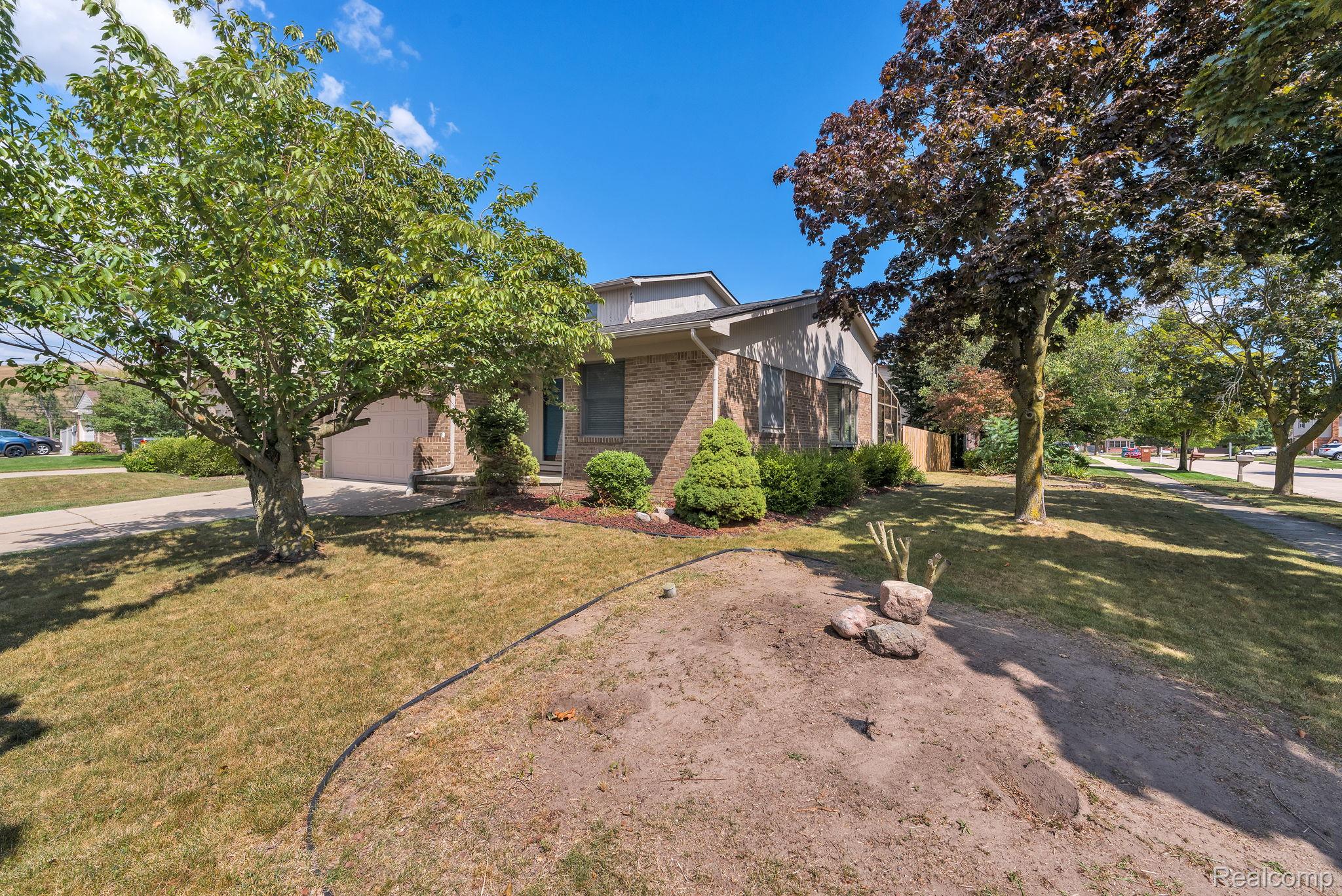 1541 Yellowbrick Road Trenton, MI 48183 - Photo 40 of 49 5-web-or-mls-DSC04657.jpg