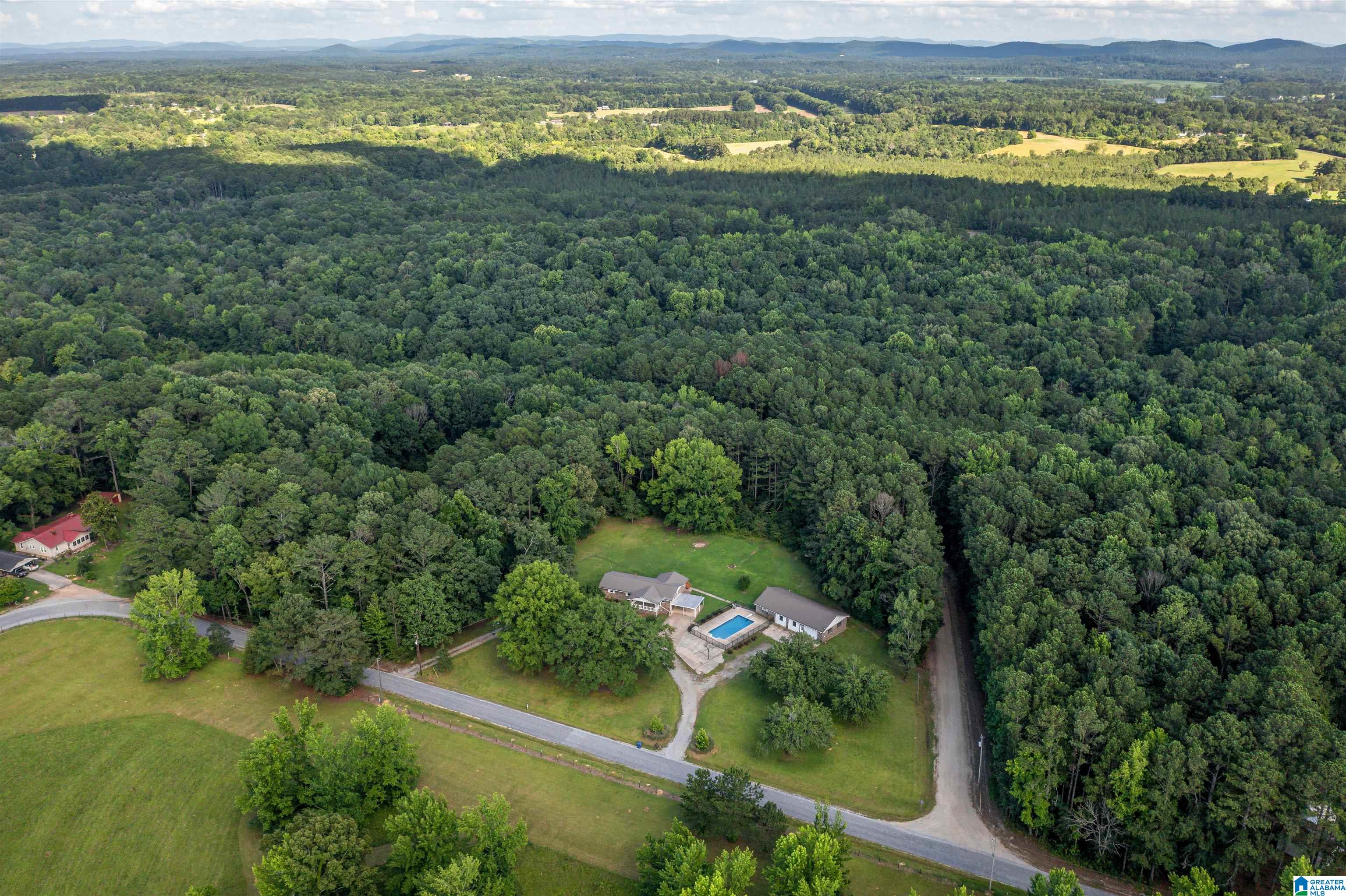 880 Rolling Hills Road Gadsden, AL 35901 - Photo 2 of 51