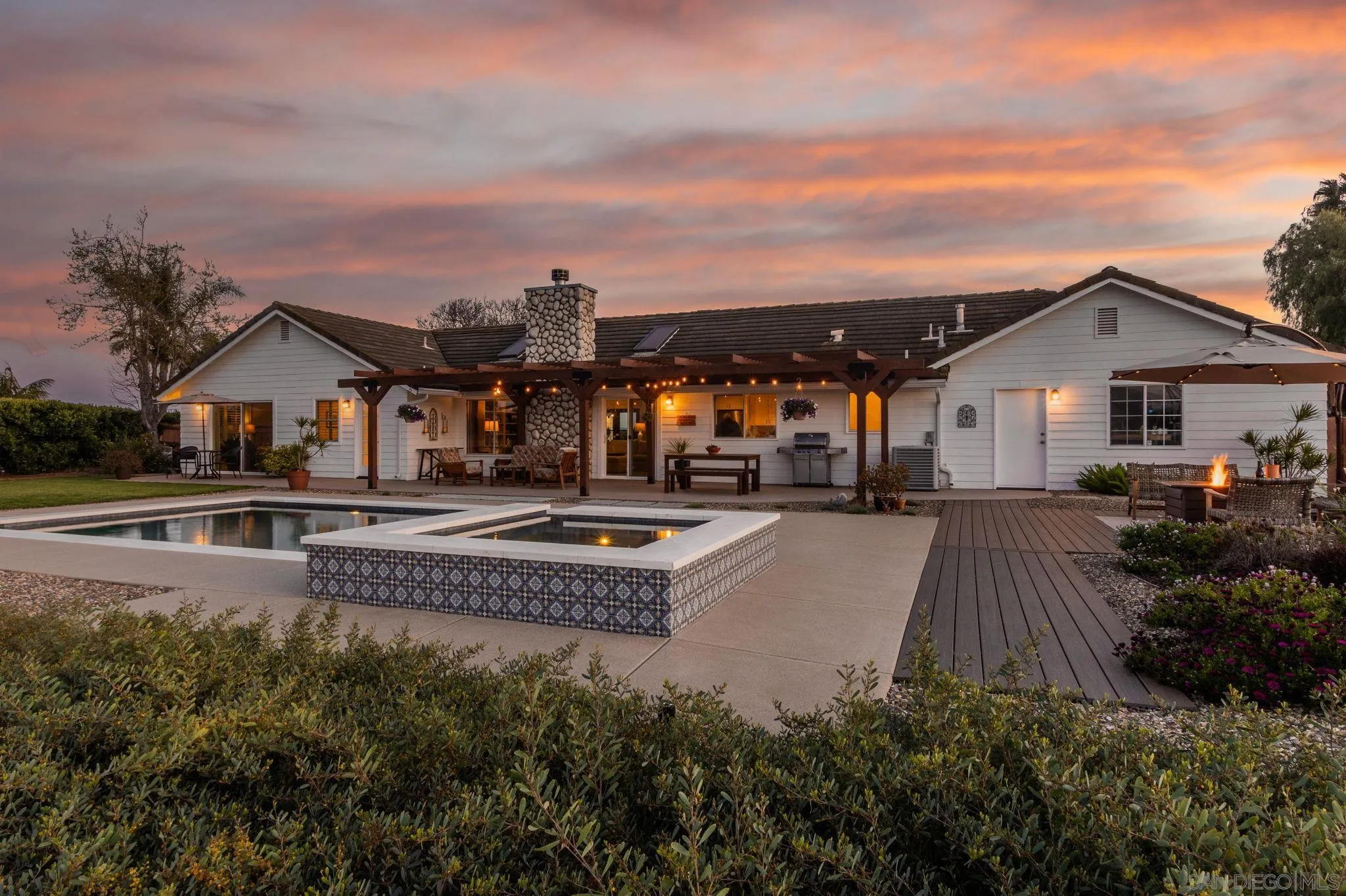 360 Futurity Lane Fallbrook, CA 92028 - Photo 3 of 58