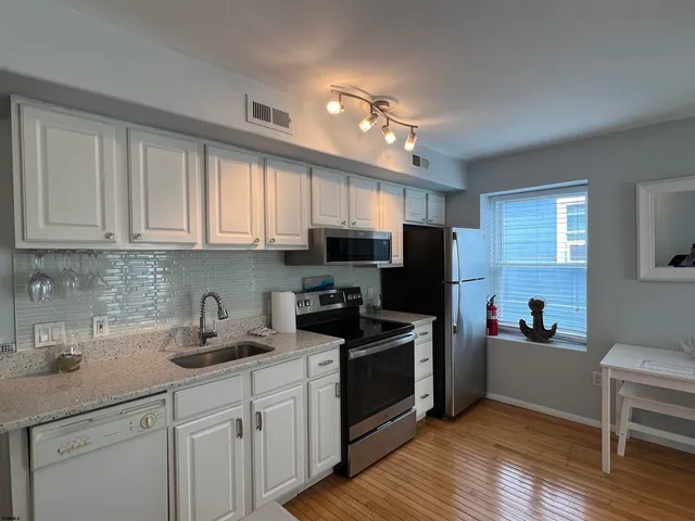 $489,900 | 9704 Ventnor Avenue, Unit D, Margate City, NJ 08402