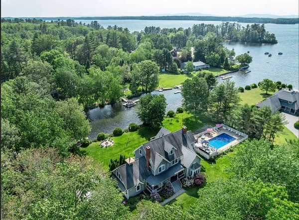 $3,500,000 | 12 Bayview Drive, Raymond, ME 04071