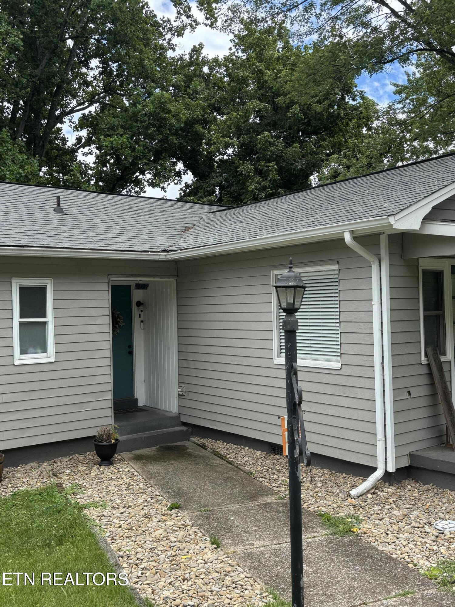 107 Porter Road Oak Ridge, TN 37830 - Photo 3 of 23 Front