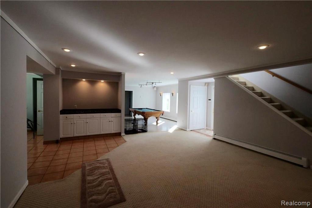 693 John R Road Rochester Hills, MI 48307 - Photo 5 of 36