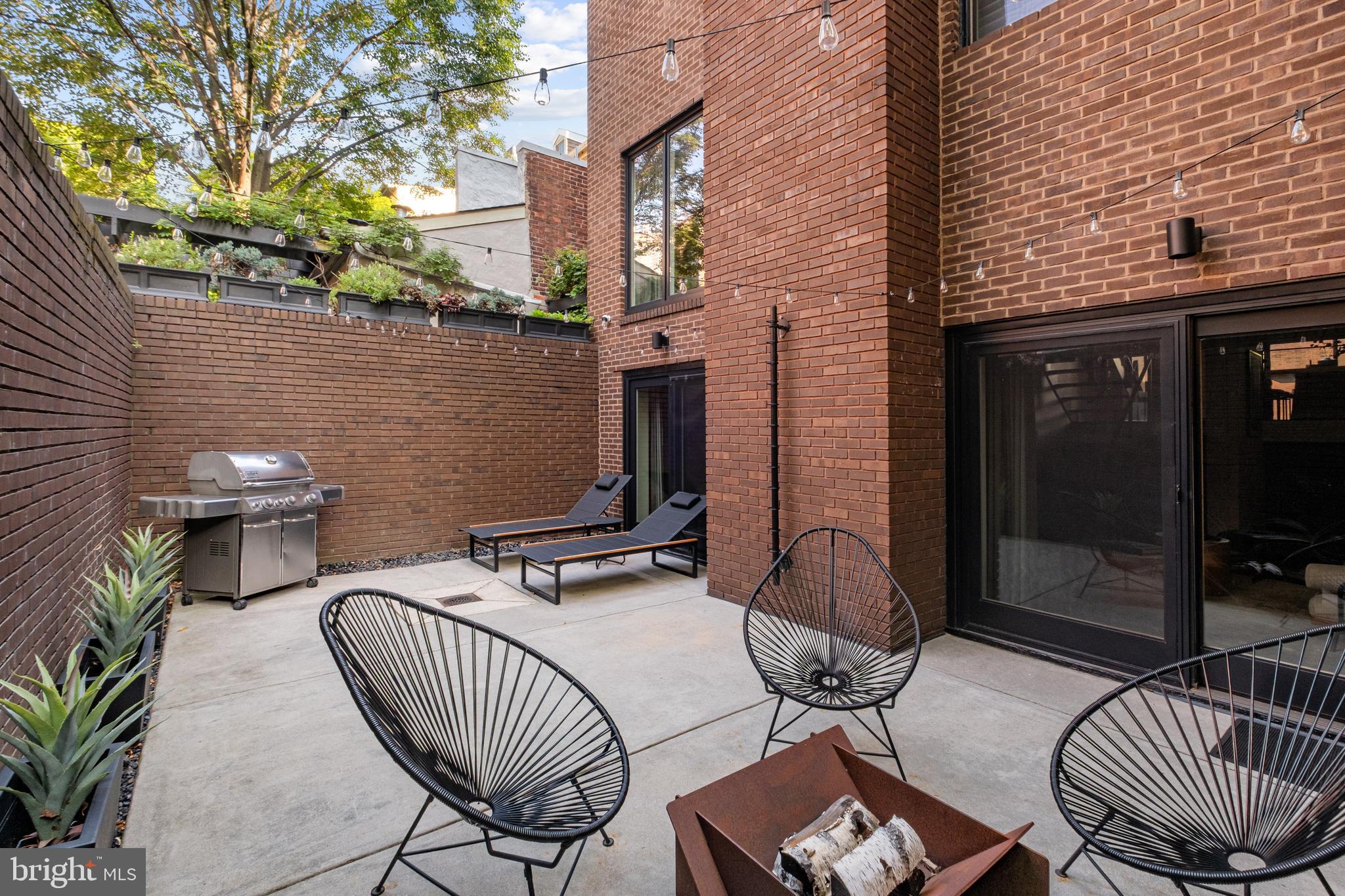 502 Delancey Street, Unit A Philadelphia, PA 19106 - Photo 30 of 32 a view of balcony with patio