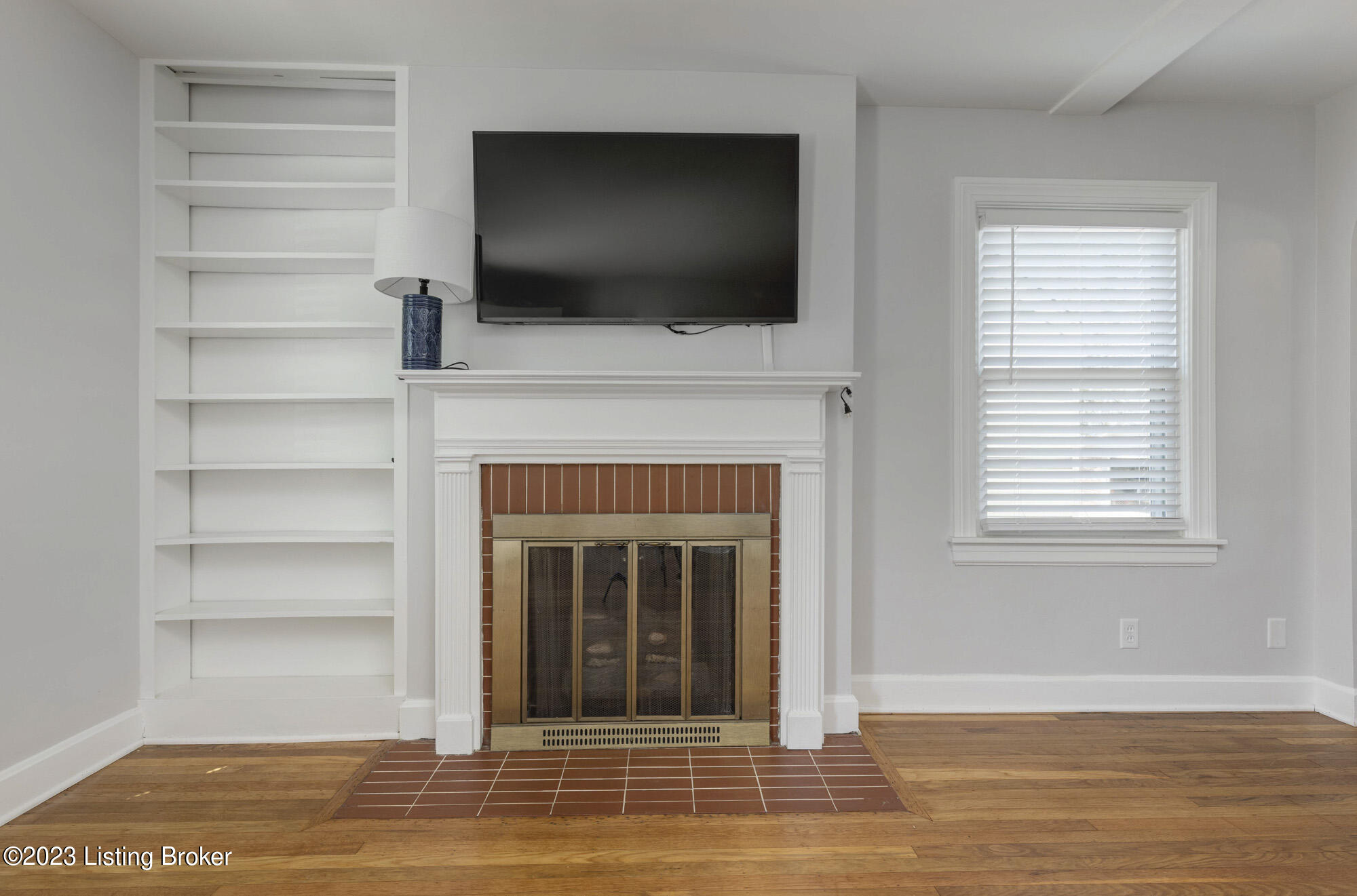 3111 Bobolink Road Louisville, KY 40213 - Photo 7 of 48 Built-ins and Fireplace (TV does not remain)