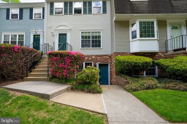 $355,000 | 5919 1st Landing Way, Burke, VA 22015