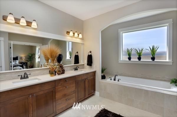 4826 Castleton Road Southwest Port Orchard, WA 98367 - Photo 9 of 14 Gallery Image 9