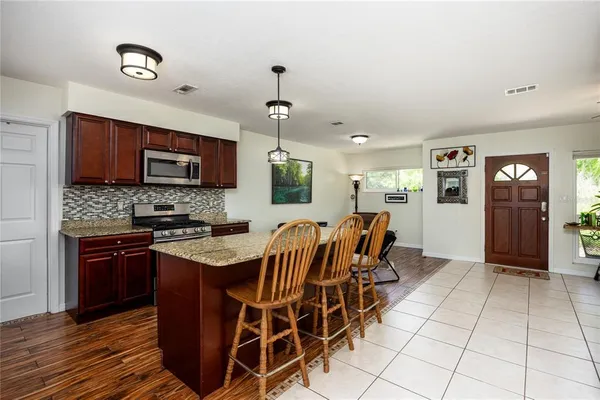 $400,000 | 5016 Northwest 36th Street, Gainesville, FL 32605