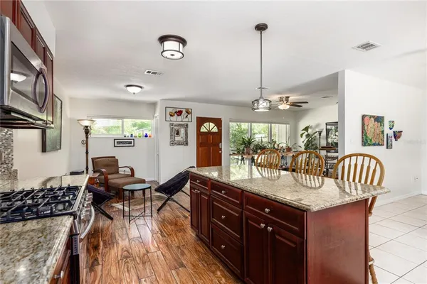 $400,000 | 5016 Northwest 36th Street, Gainesville, FL 32605