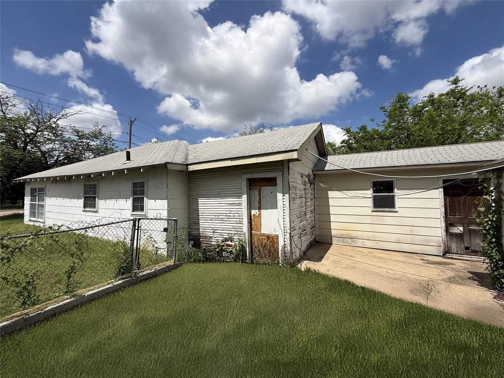 3206 North Jim Miller Road Dallas, TX 75227 - Photo 7 of 7