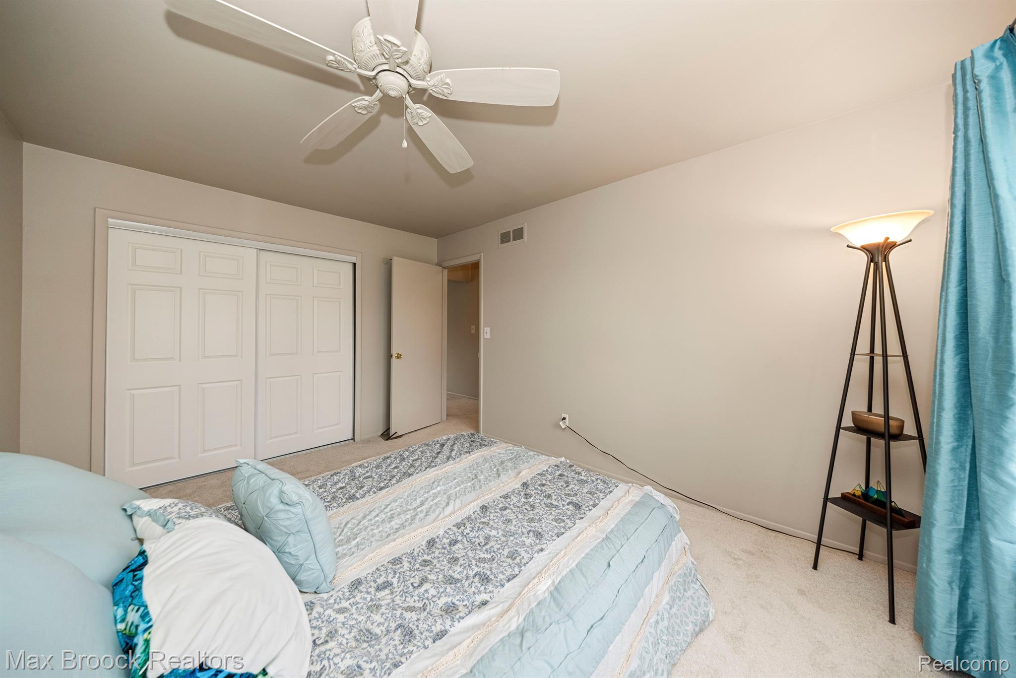 17525 Rudgate Street Southgate, MI 48195 - Photo 19 of 38 Bedroom