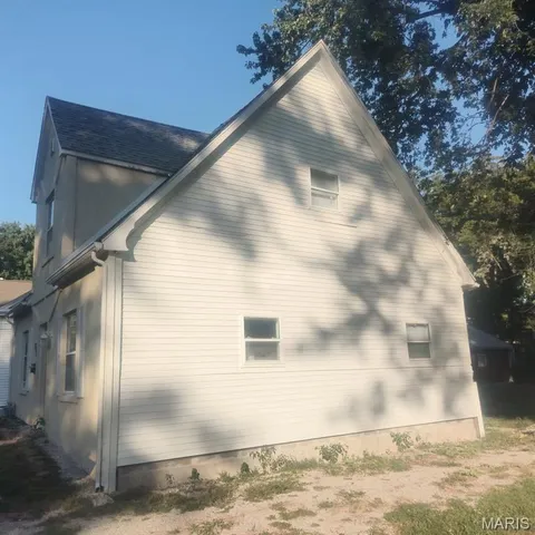 $210,000 | 610 East Monroe Street, Belleville, IL 62220