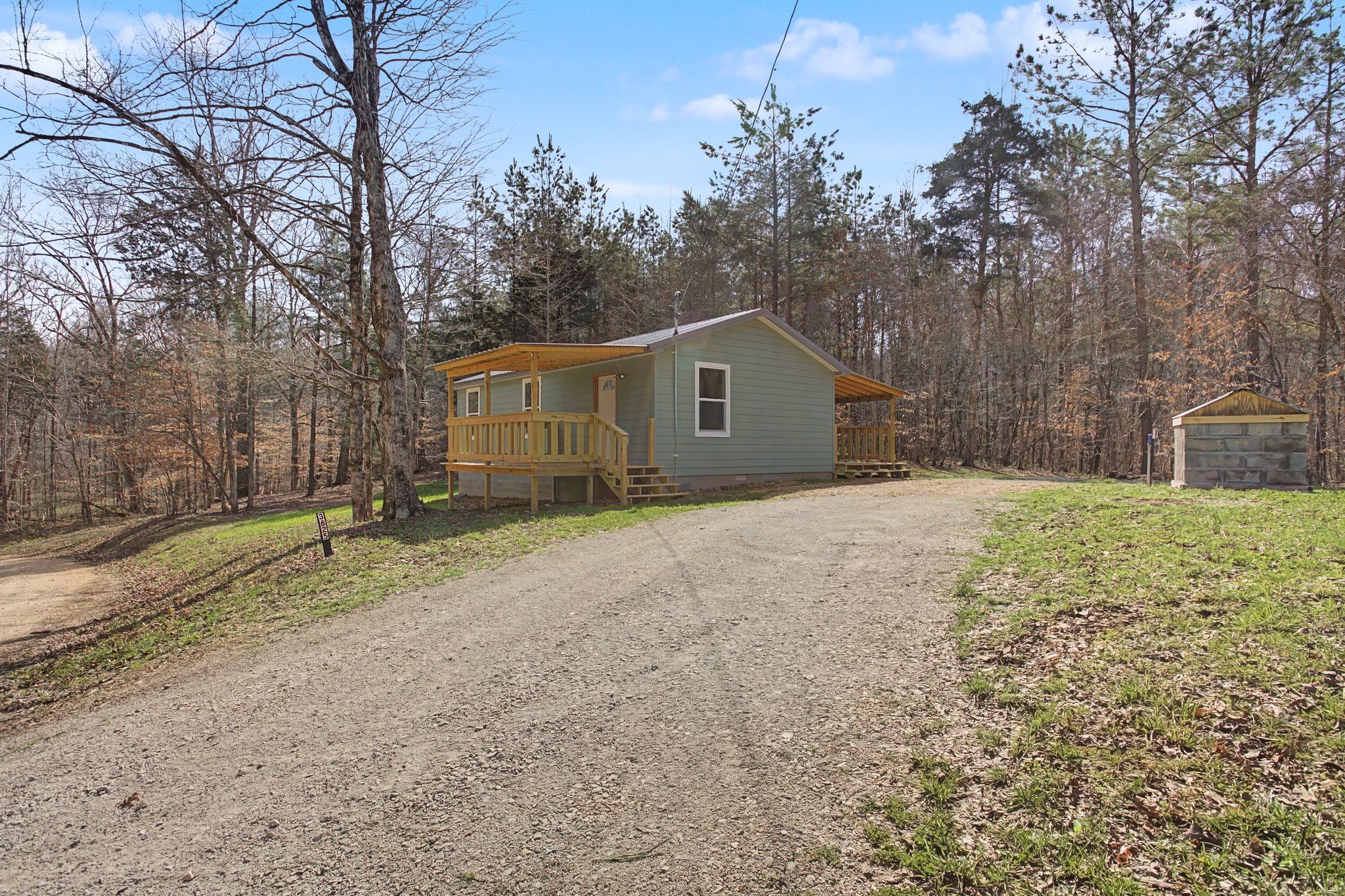 3625 Tumbling Creek Road East Hurricane Mills, TN 37078 - Photo 5 of 20
