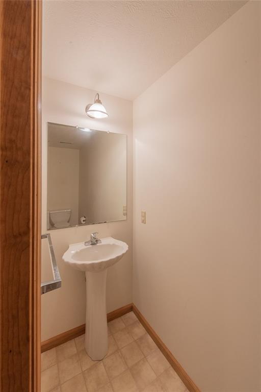 4248 New Texas Road Pittsburgh, PA 15239 - Photo 7 of 25