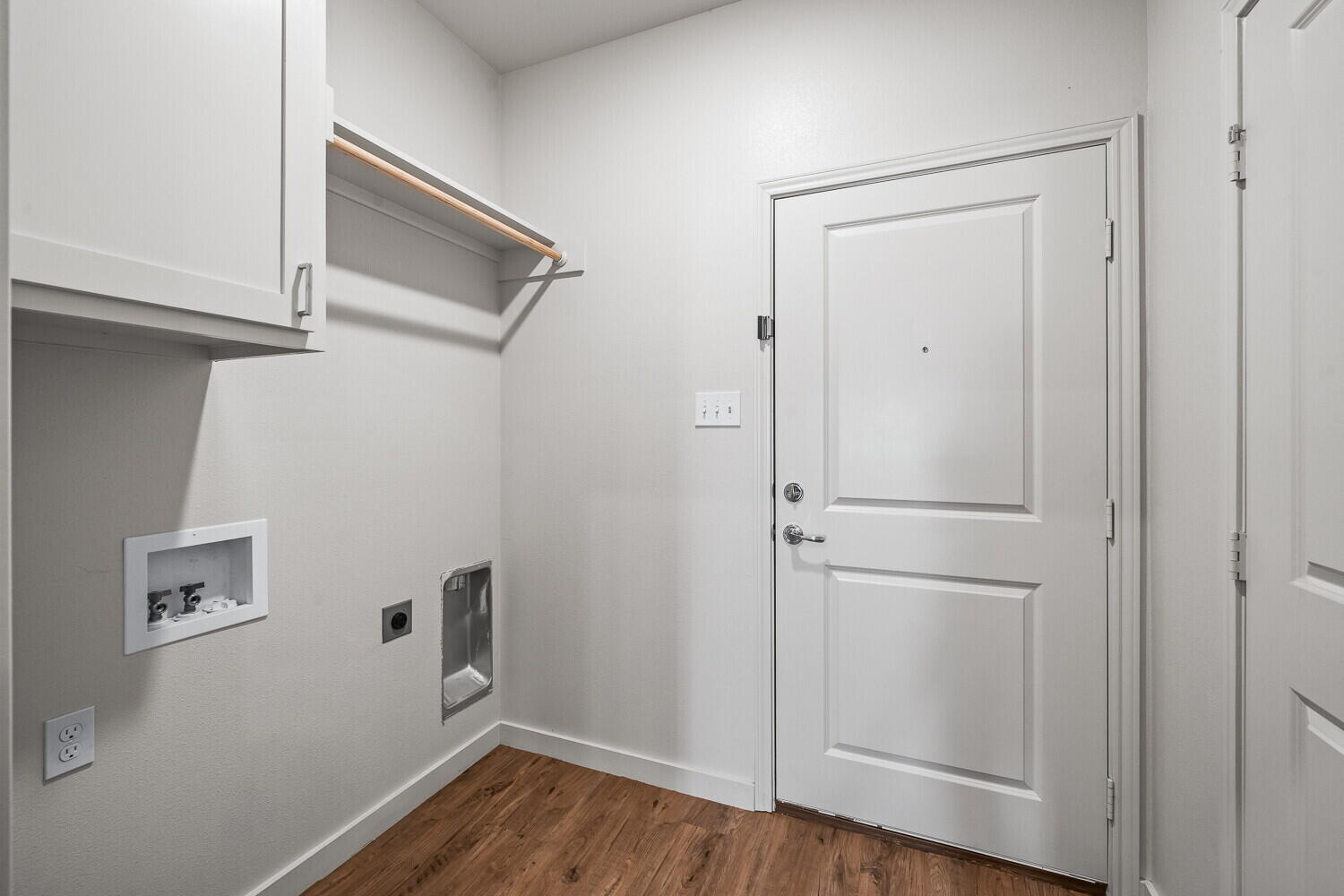 7006 40th Street, Unit B Lubbock, TX 79407 - Photo 17 of 20 7002 40th St B grey counters-7