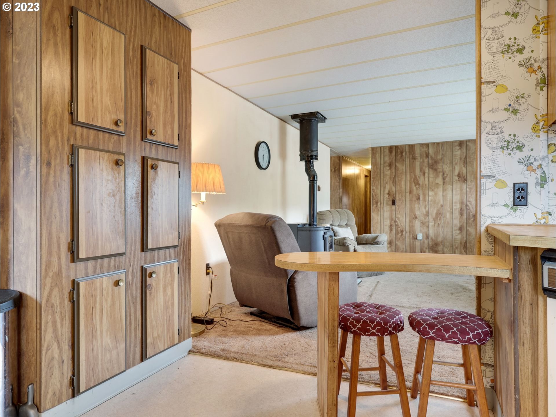 92074 Maki Road Astoria, OR 97103 - Photo 16 of 36 a dining room with furniture and window