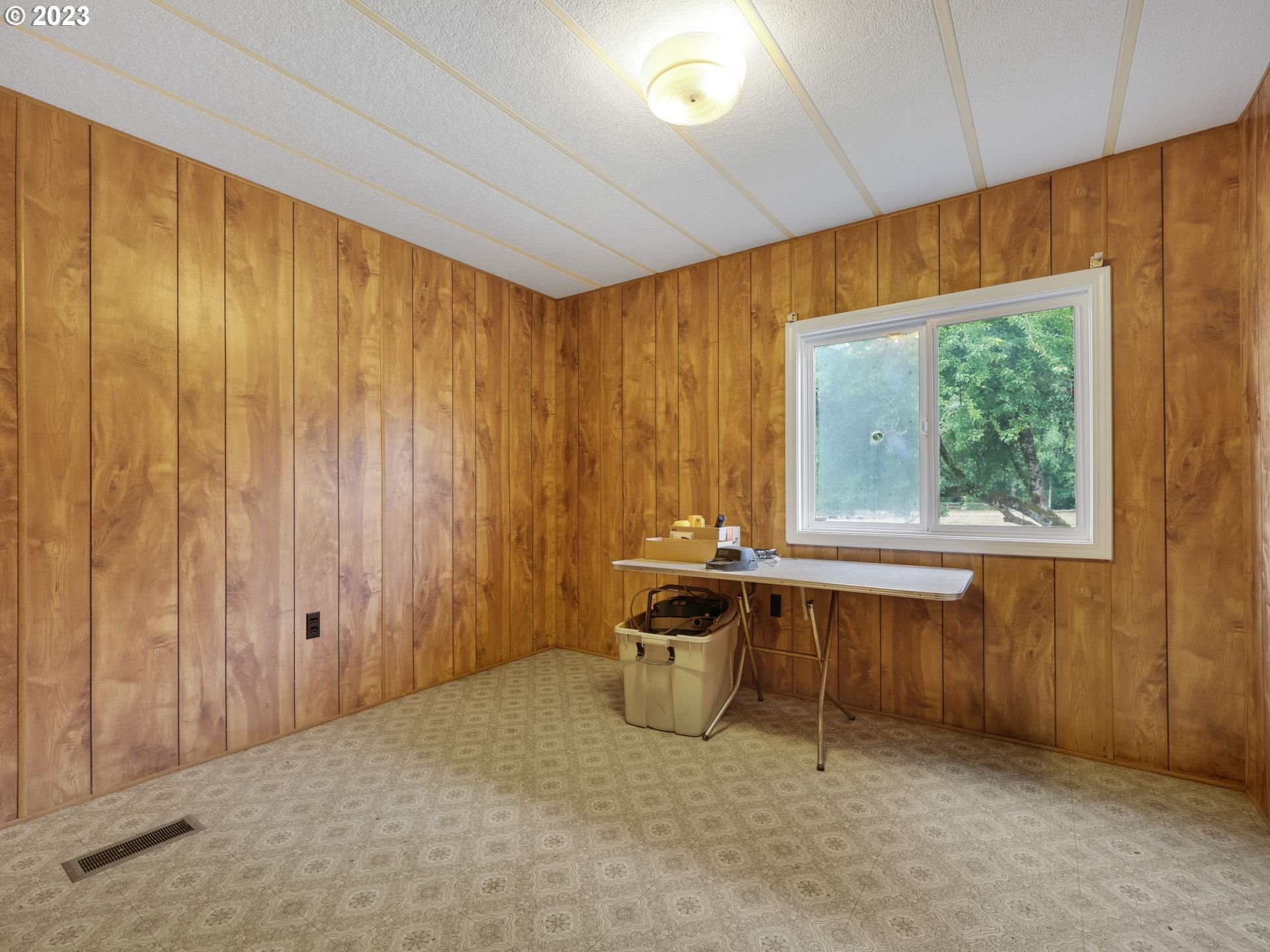 92074 Maki Road Astoria, OR 97103 - Photo 22 of 36 a view of a room with a window