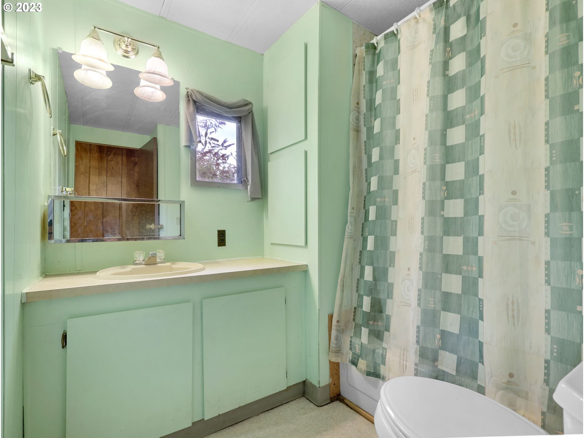 92074 Maki Road Astoria, OR 97103 - Photo 26 of 36 a bathroom with a sink a toilet and shower