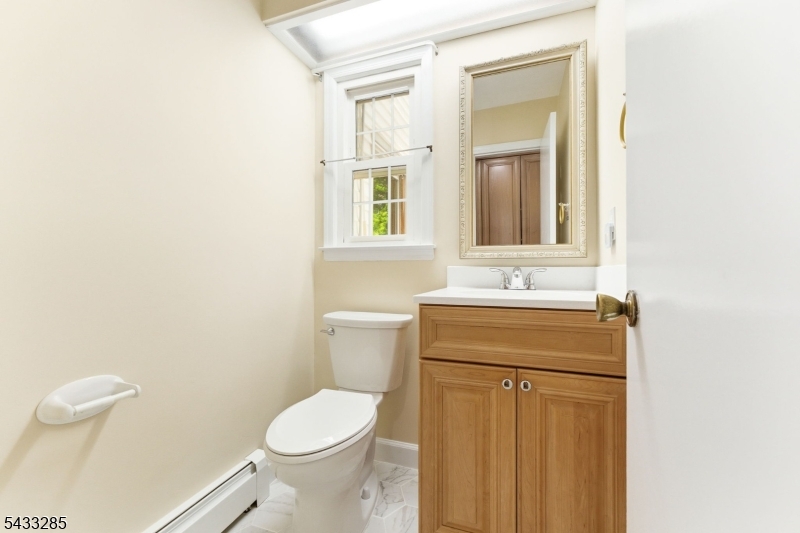 3 Elm Street Chester, NJ 07930 - Photo 14 of 40
