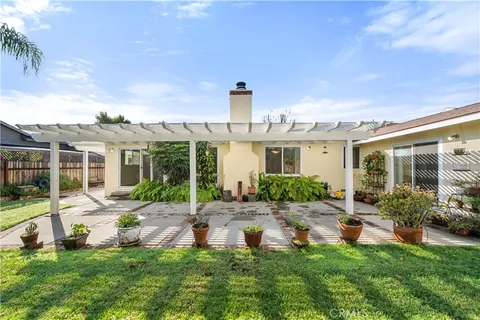 $1,045,000 | 23649 Bessemer Street, Woodland Hills, CA 91367