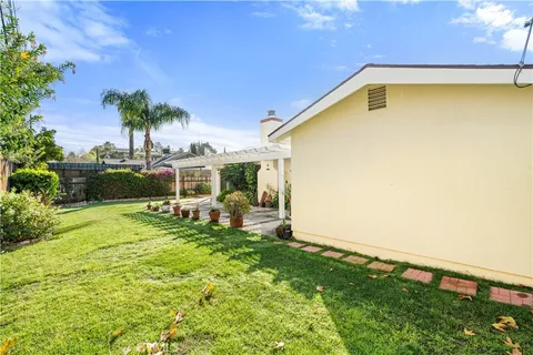 $1,045,000 | 23649 Bessemer Street, Woodland Hills, CA 91367