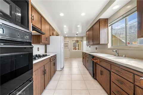 $1,045,000 | 23649 Bessemer Street, Woodland Hills, CA 91367