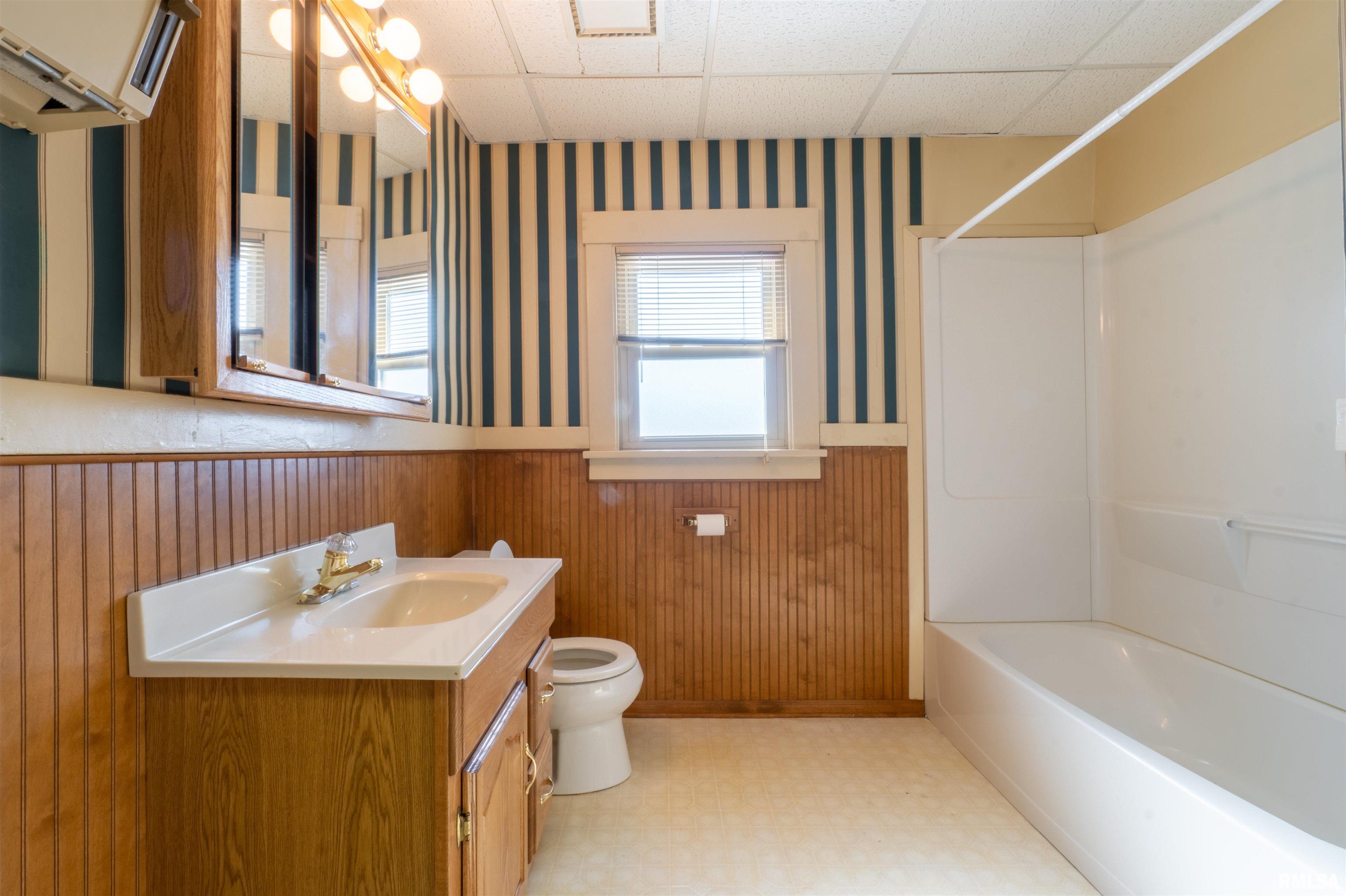 3226 North Prospect Road Peoria, IL 61603 - Photo 13 of 19 Gallery Image 13