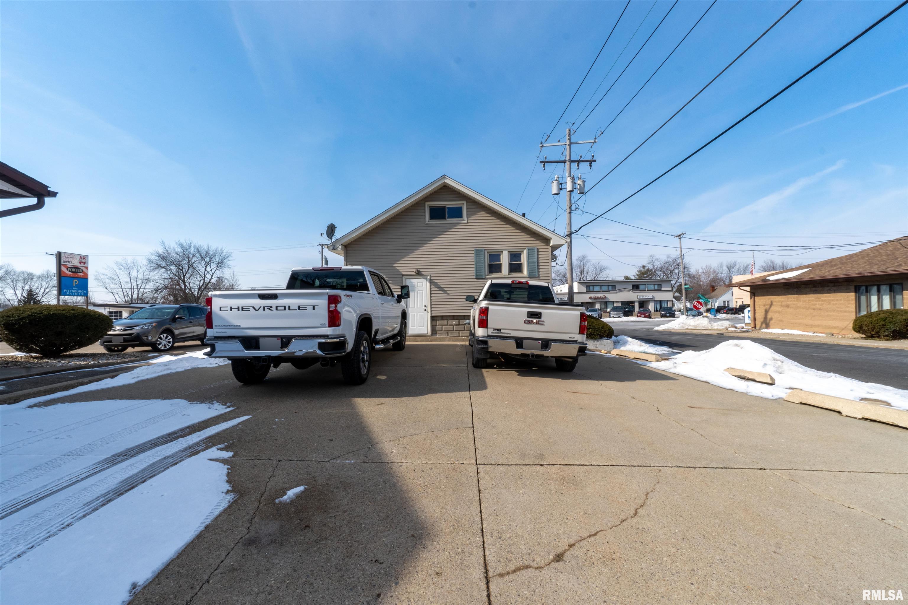 3226 North Prospect Road Peoria, IL 61603 - Photo 16 of 19 Gallery Image 16