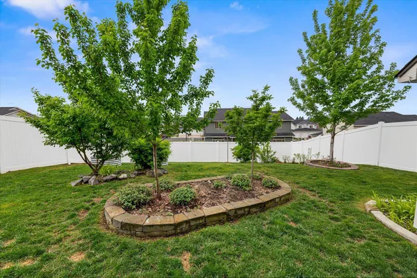 $489,900 | 8607 North James Drive, Spokane, WA 99208
