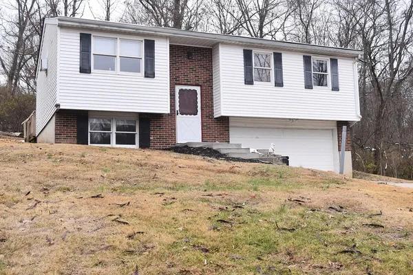 $295,000 | 3300 Sneakville Road, Lawrenceburg, IN 47025