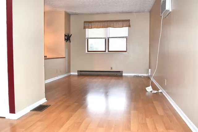 $299,000 | 3300 Sneakville Road, Lawrenceburg, IN 47025