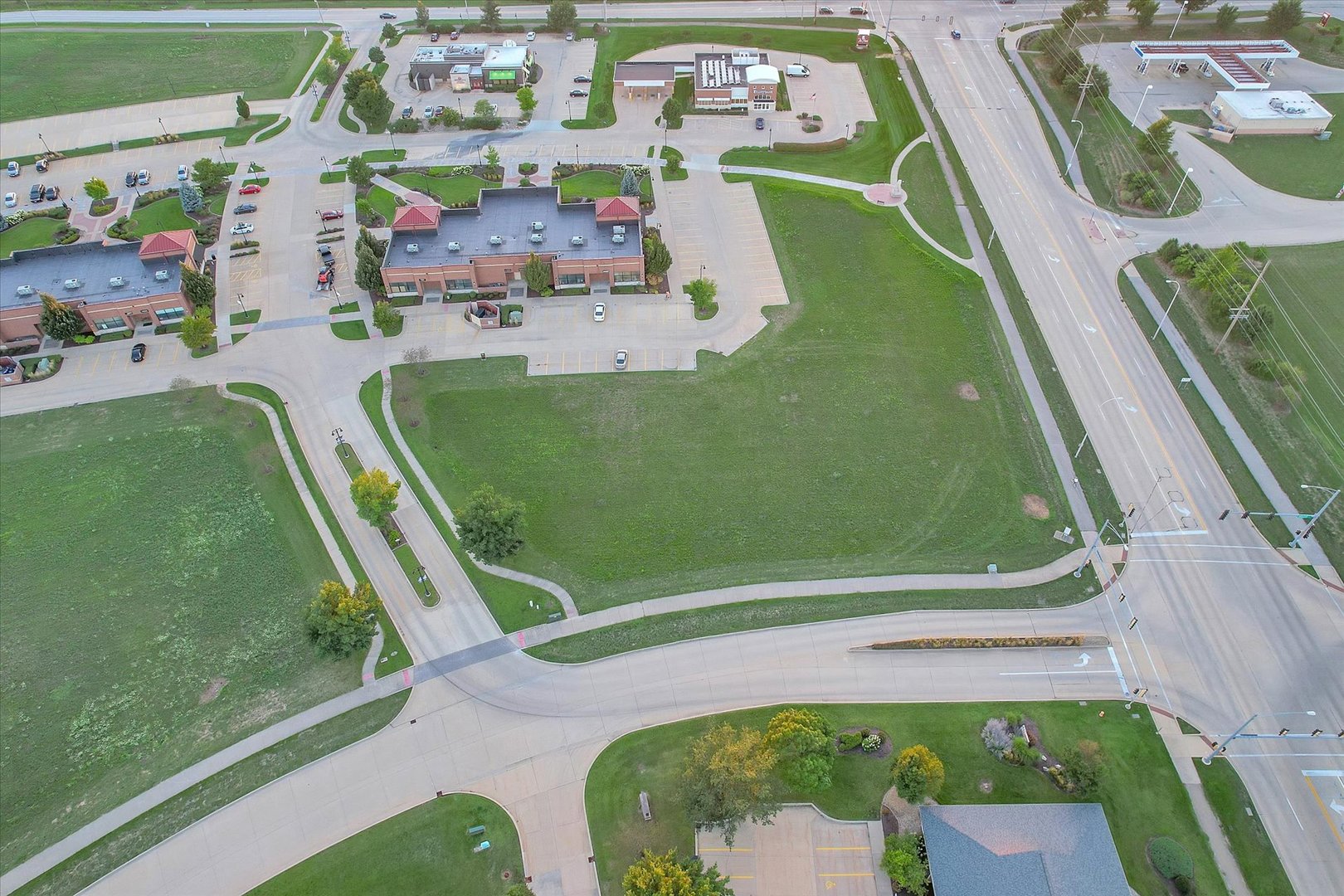 2730 Philo Road Urbana, IL 61802 - Photo 3 of 4 swimming pool view with garden