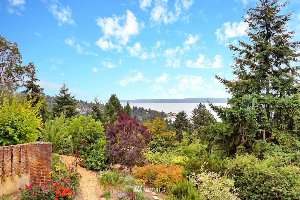 4351 Southwest Thistle Street Seattle, WA 98136 - Photo 12 of 25