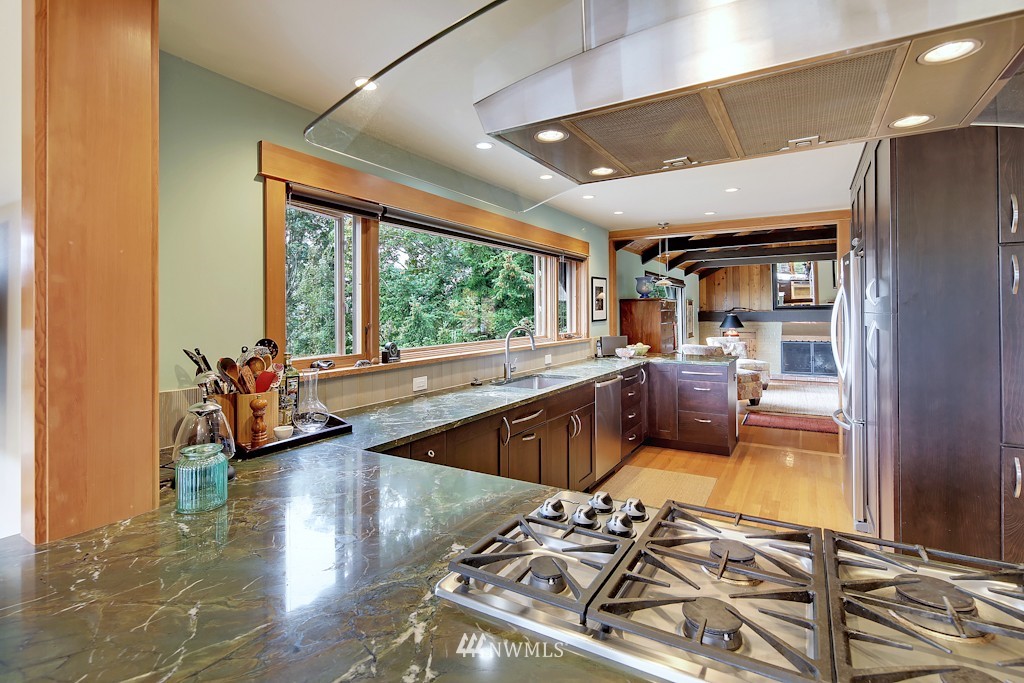 4351 Southwest Thistle Street Seattle, WA 98136 - Photo 16 of 25