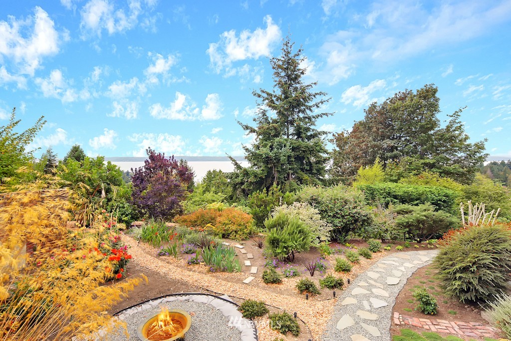 4351 Southwest Thistle Street Seattle, WA 98136 - Photo 3 of 25