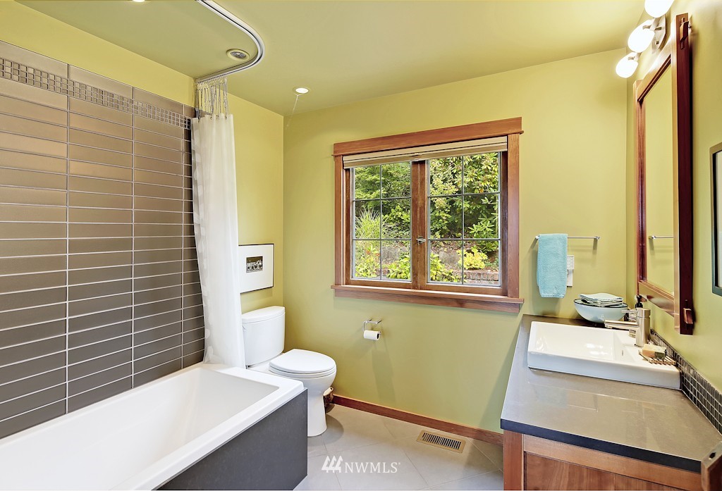 4351 Southwest Thistle Street Seattle, WA 98136 - Photo 21 of 25