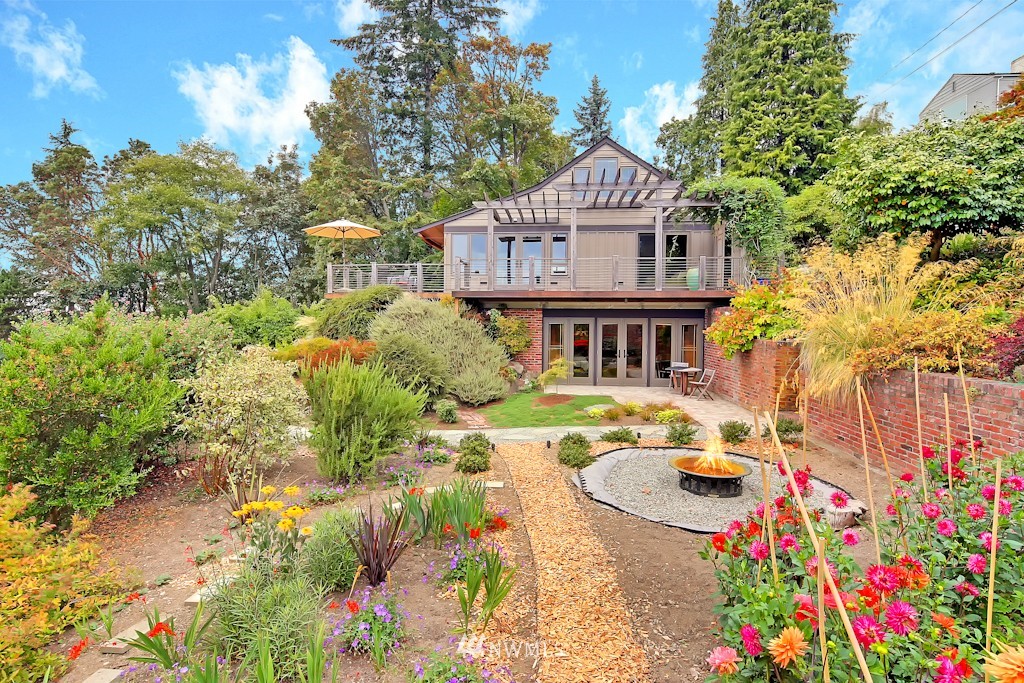 4351 Southwest Thistle Street Seattle, WA 98136 - Photo 4 of 25