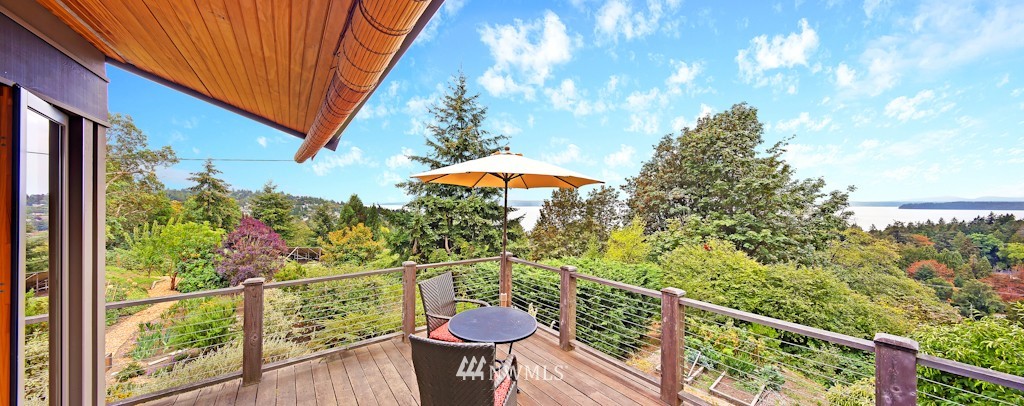 4351 Southwest Thistle Street Seattle, WA 98136 - Photo 10 of 25