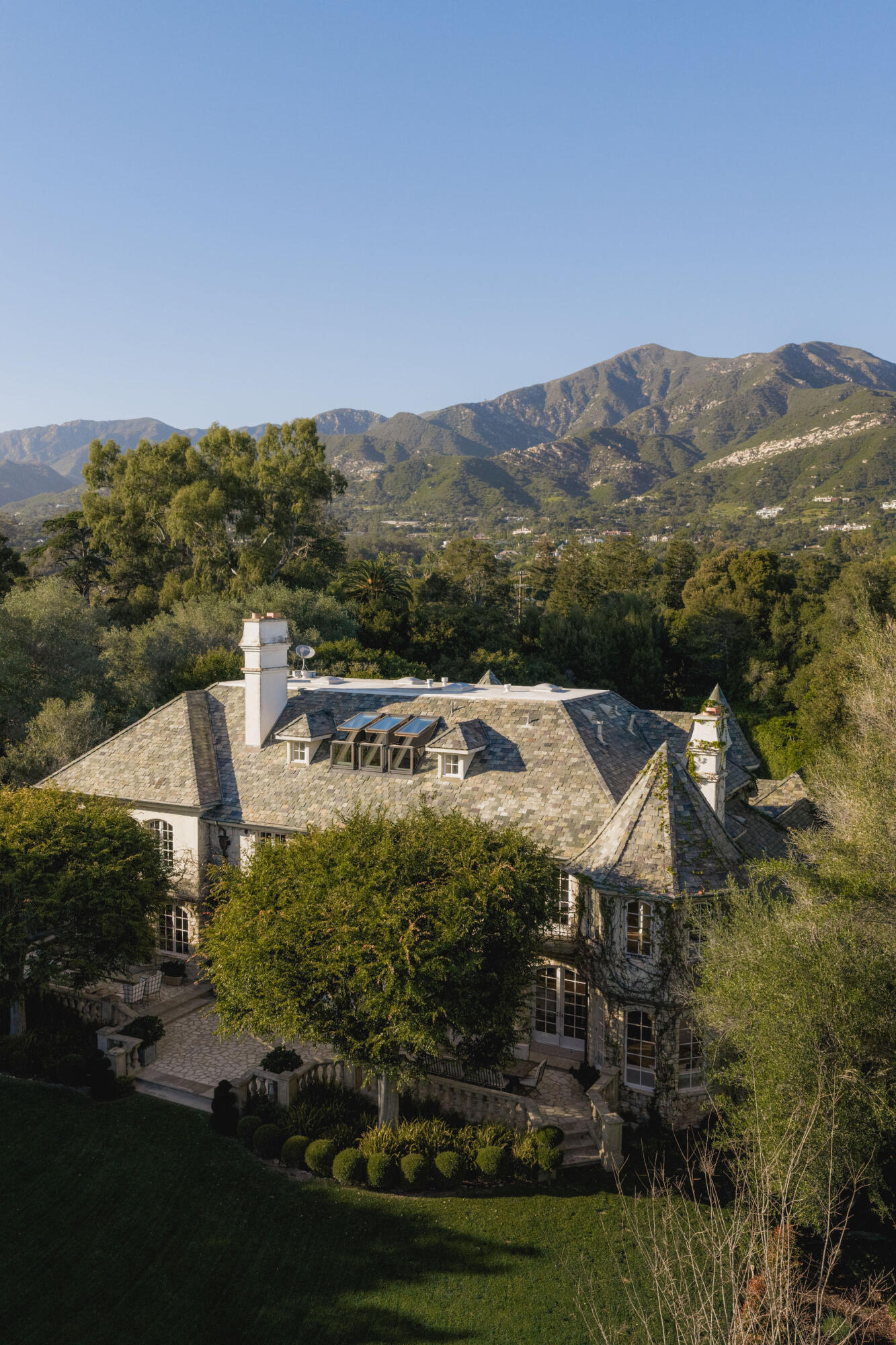 1567 East Valley Road Montecito, CA 93108 - Photo 1 of 35 Back Aerial